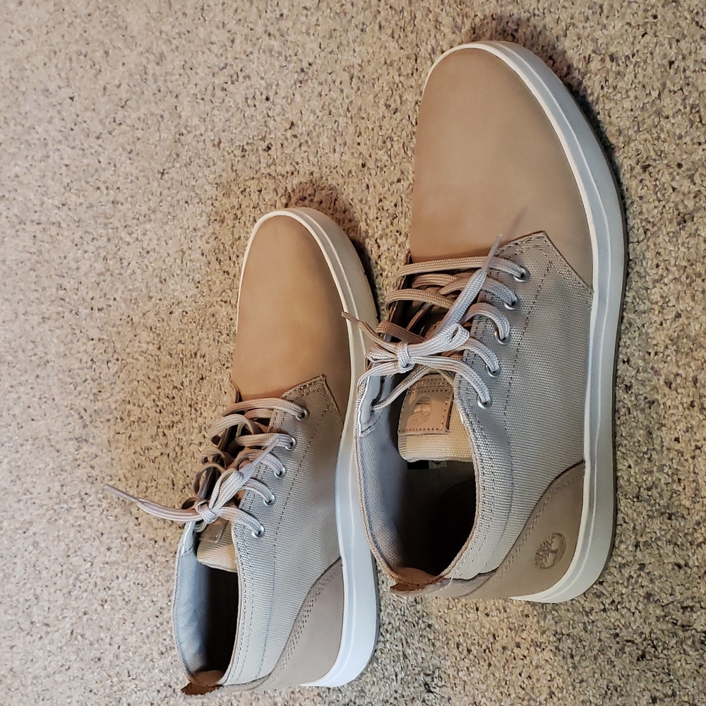 Timberland men's Davis Square chukkas 9.5  worn once